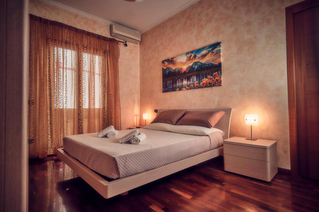 Travelershome Ciampino Suite Экстерьер фото