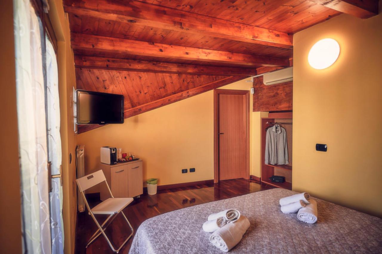 Travelershome Ciampino Suite Экстерьер фото