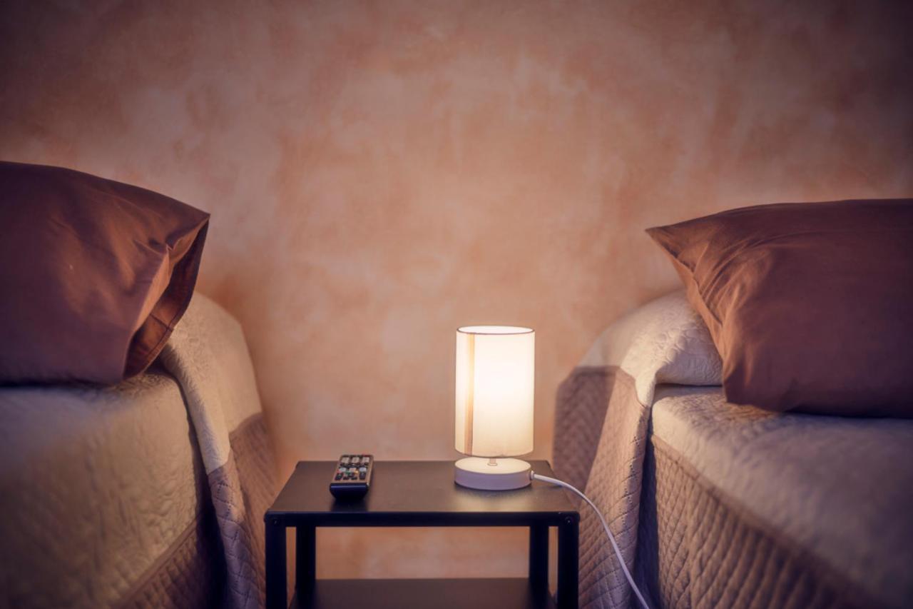 Travelershome Ciampino Suite Экстерьер фото