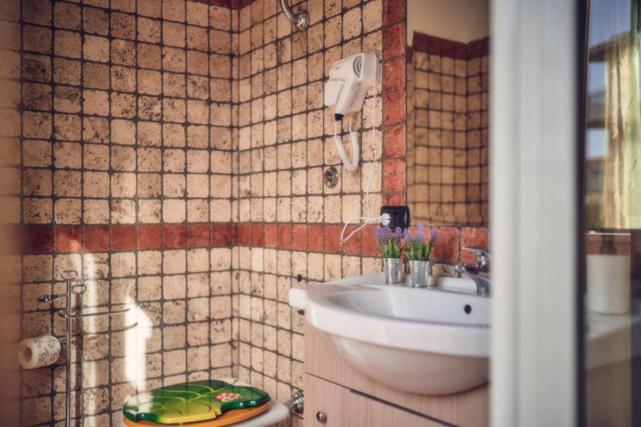 Travelershome Ciampino Suite Экстерьер фото