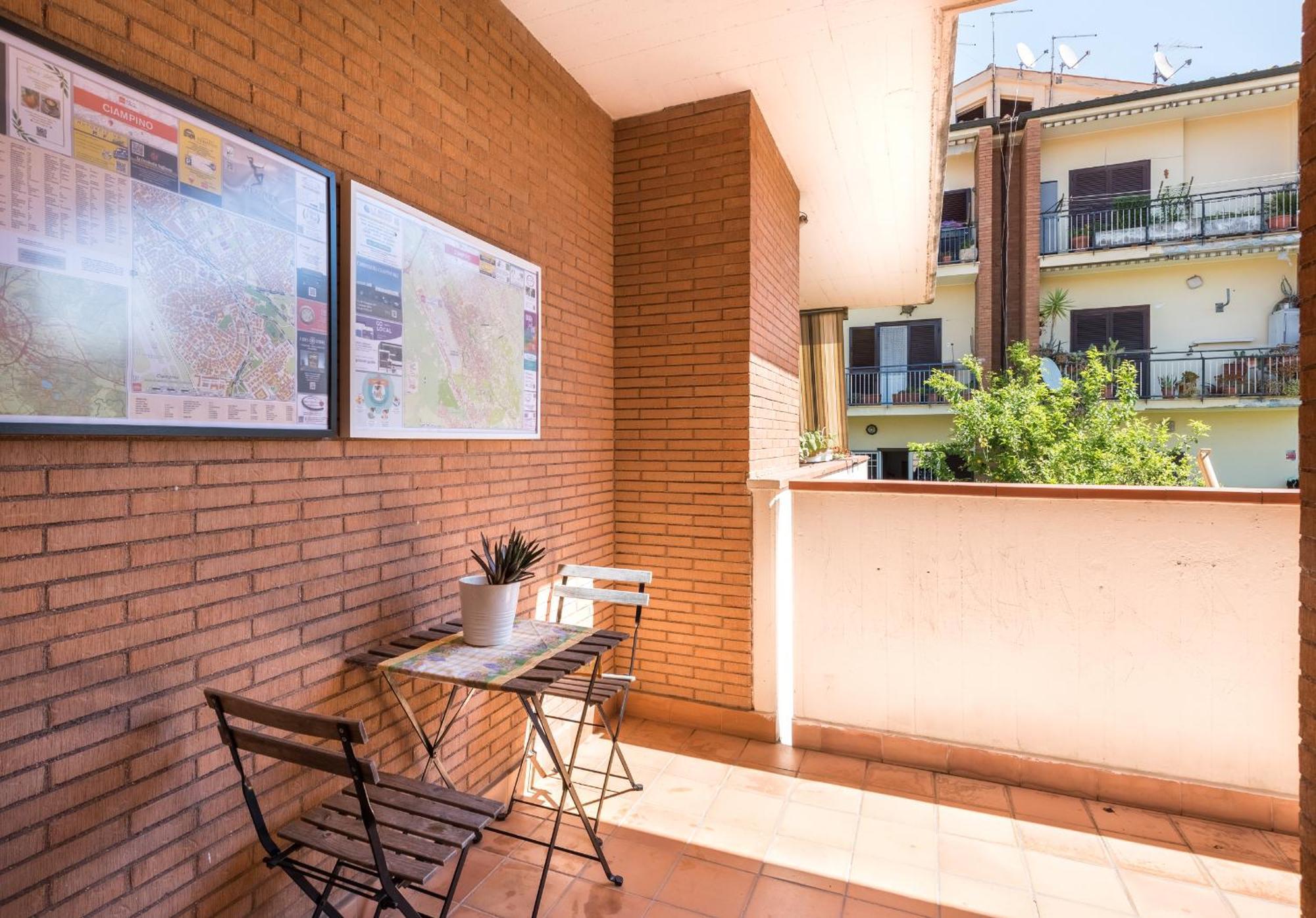 Travelershome Ciampino Suite Экстерьер фото