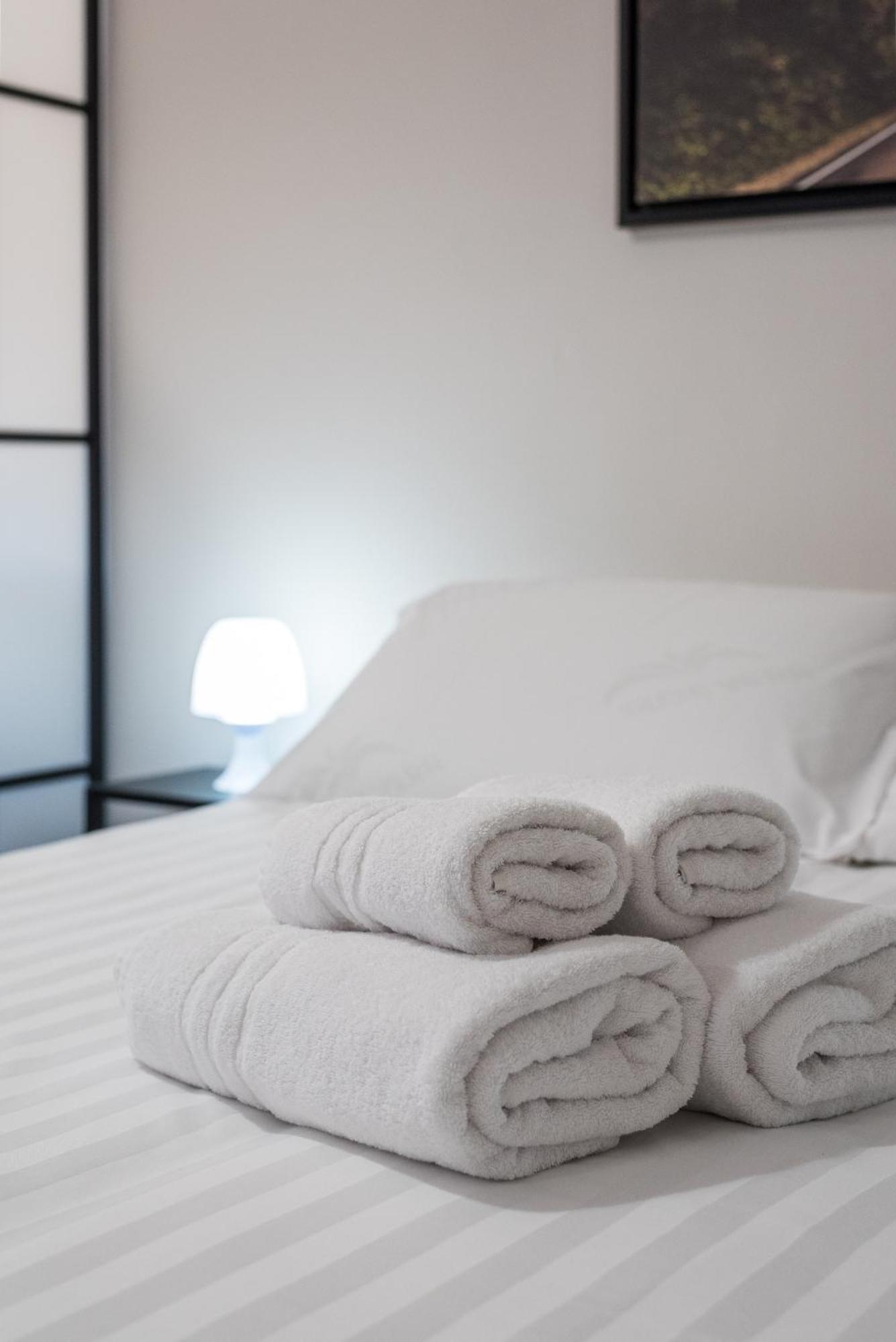 Travelershome Ciampino Suite Экстерьер фото